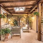 Residenza San Calisto Roma