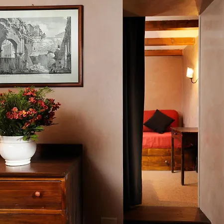 Residenza San Calisto Rome