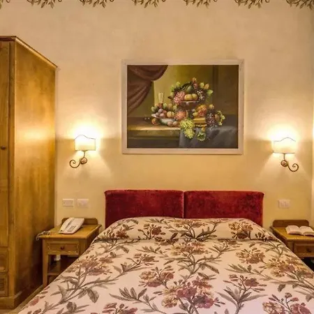 Отель Residenza San Calisto