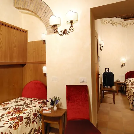 Отель Residenza San Calisto